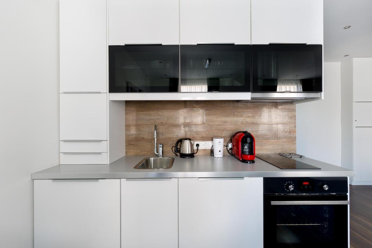 Budapest Central Square 2 Bedrooms Suite - Michaelides Voeroesmarty Square Residences المظهر الخارجي الصورة